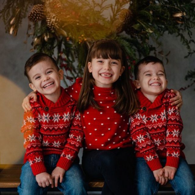 Capture the magic with these ideas for Christmas photos