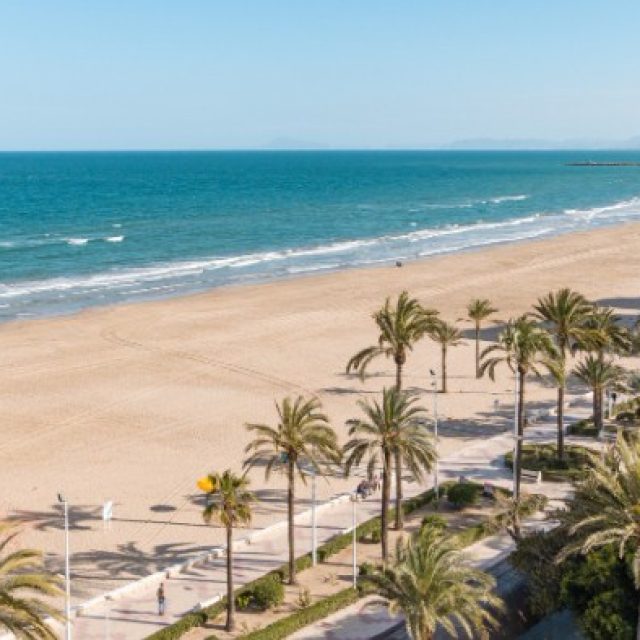 Escape and enjoy the beaches of the Hamptons