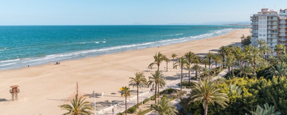 Escape and enjoy the beaches of the Hamptons